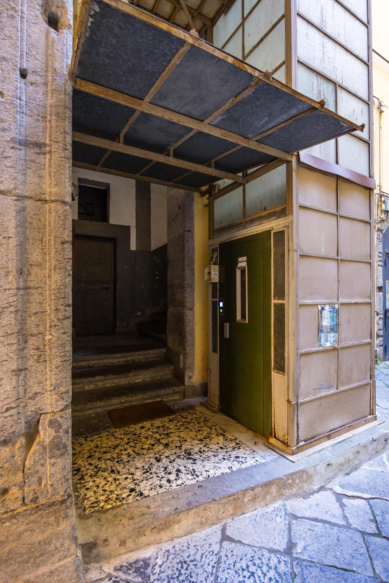 דירות נאפולי Carrozzieri Nest At Historical Center מראה חיצוני תמונה